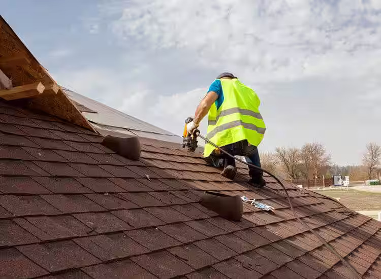 Roof Replacement​ in South Chicago Illinois
